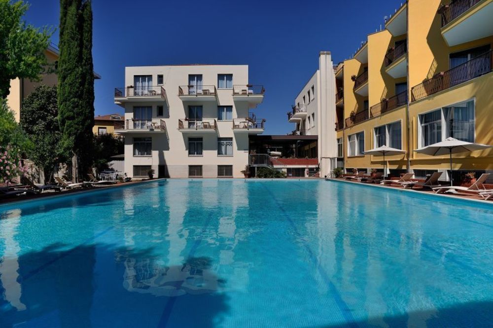 Hotel Helios Ντιάνο Μαρίνα Εξωτερικό φωτογραφία
