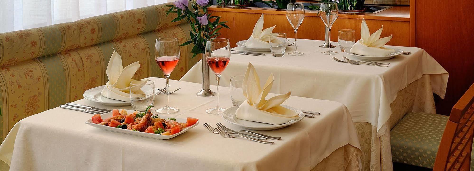 Hotel Helios Ντιάνο Μαρίνα Εξωτερικό φωτογραφία